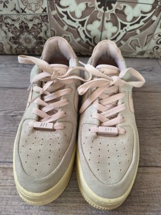 Nike Air Force 1 Beige e Rosa