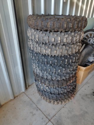 Neumáticos Michelin 140/80 18