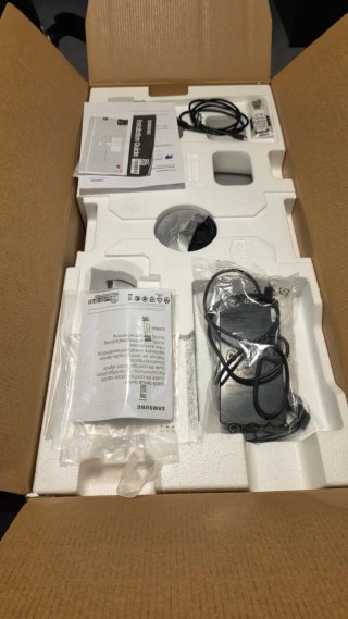 Monitor Samsung OLED G8 HDR 34" 21:9 175hz G-sync