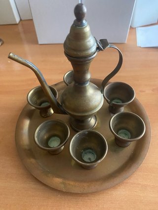 Caffettiera e Bicchieri Antichi