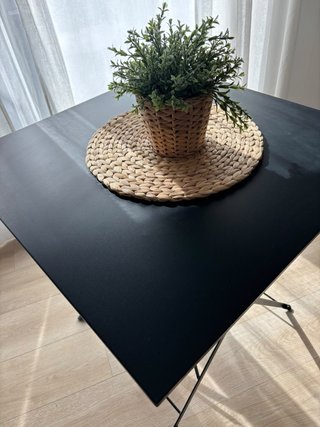 Mesa de metal negra