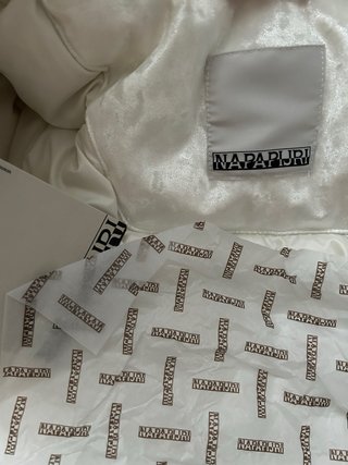 Anorak Napapijri  Talla M .NUEVA A ESTRENAR