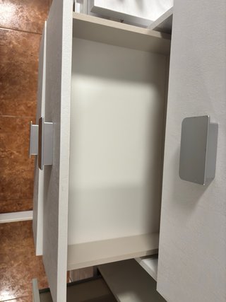 Cajonera blanca con ruedas