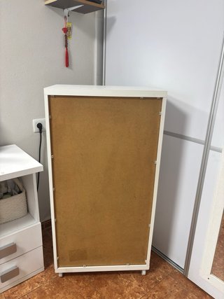 Cajonera blanca con ruedas
