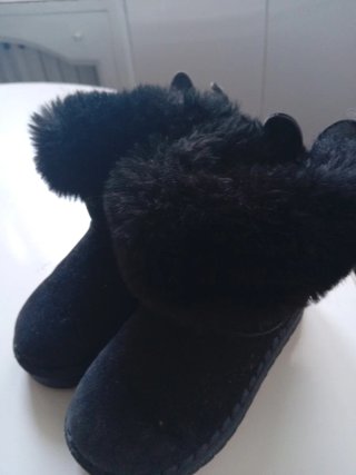 Botas de niña negras con pelo tipo UGG