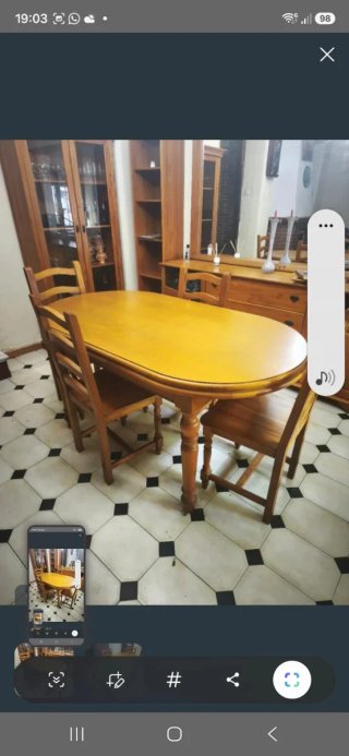 Mesa de Comedor de Madera