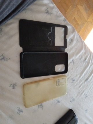 2 Carcasas OPPO (1 nueva)
