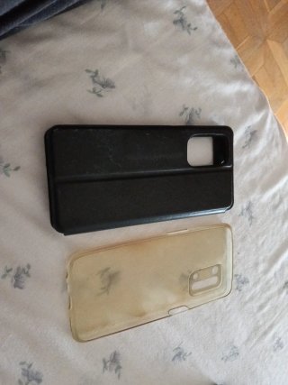 2 Carcasas OPPO (1 nueva)
