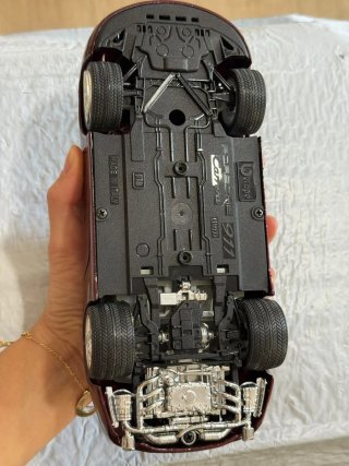 Porsche 911 Carrera 4 (1997) – Bburago 1:18