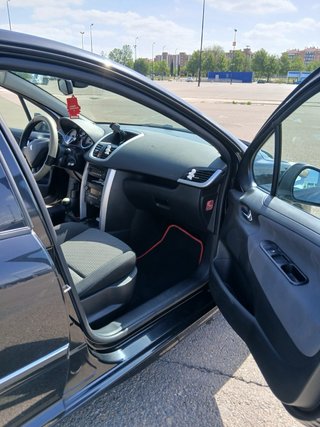 Peugeot 207 2010