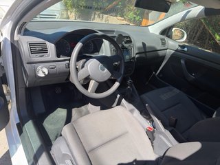 Volkswagen Golf 2004
