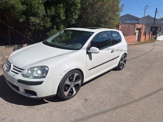 Volkswagen Golf 2004