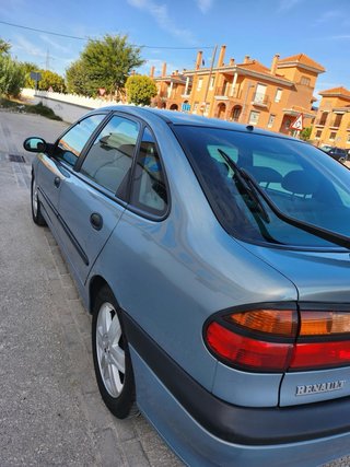 Renault Laguna 2000