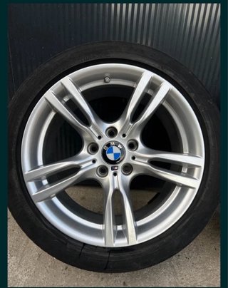 Llantas Originales BMW style 400 M con neumaticos.