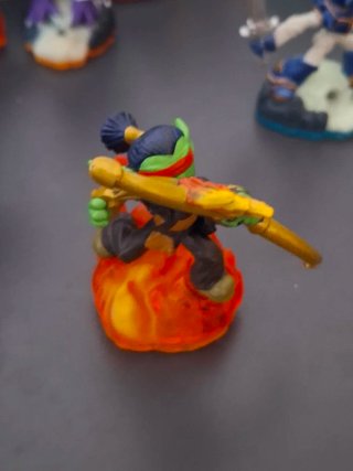 Skylanders Giants Flameslinger Figura