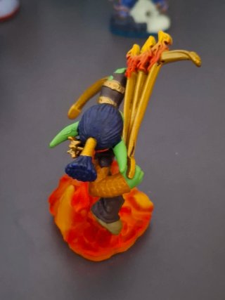 Skylanders Giants Flameslinger Figura