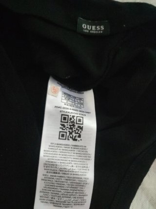 2 Camisetas de Niño (Guess y Batman)