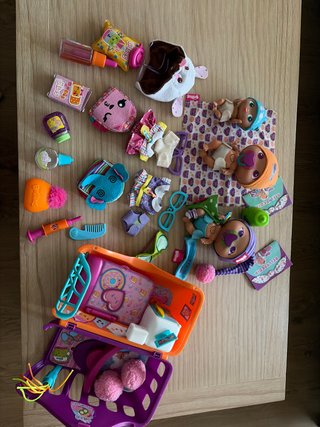 Set de 3 Muñecos Bellies con Accesorios y Spa