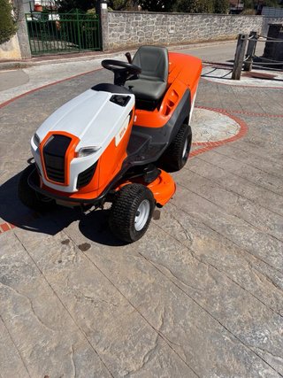 Tractor Cortacésped Stihl 6112