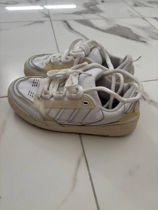 Zapatillas Deportivas Blancas y Beige