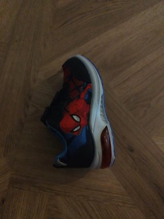 Zapatillas Marvel Spider-Man con Luces Talla 24