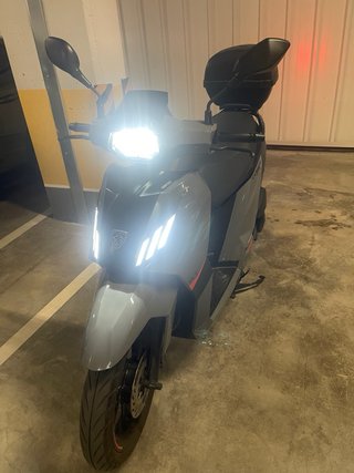 Scooter Peugeot Tweet 125 GT