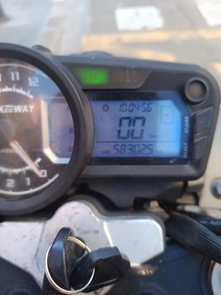 Keeway RKV 125 Naked Blanca