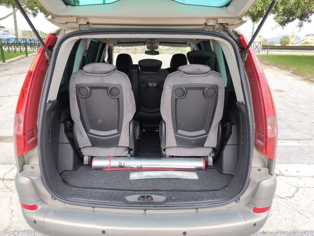 Peugeot 807 2004