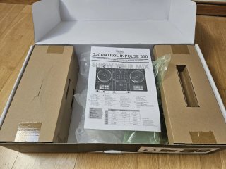 Controladora DJ Hercules DJControl Inpulse 500