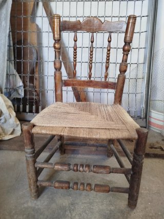 Silla bajita de yute msd de 100 añod