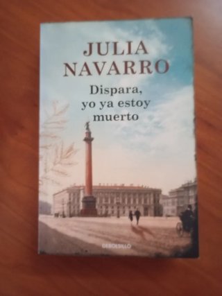 Se venden dos libros, Julia Navarro