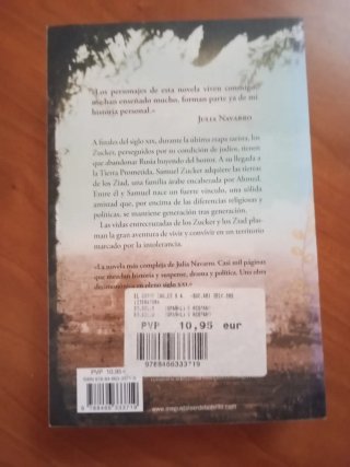 Se venden dos libros, Julia Navarro