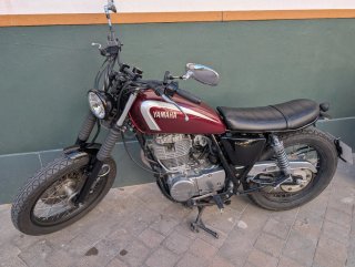 Yamaha SR400 Brat Style Homologada