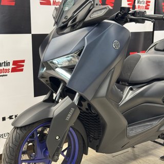 YAMAHA XMAX 300