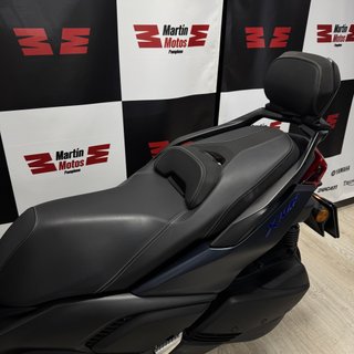 YAMAHA XMAX 300