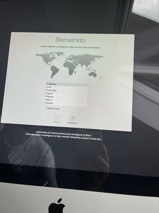 iMac 21,5 2011 Formateado + Teclado y Ratón