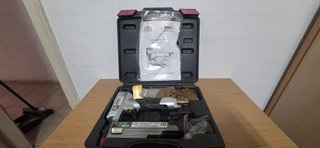 Clavadora Neumática EZ-Fasten SUPER 635R