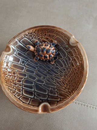 Cenicero vintage tortuga porcelana. Wade