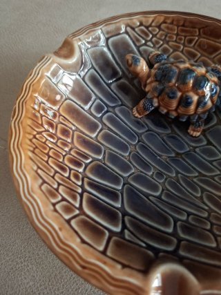 Cenicero vintage tortuga porcelana. Wade