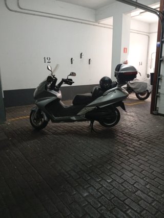 Honda Silverwing 600 ABS Plata