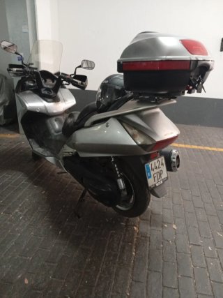 Honda Silverwing 600 ABS Plata