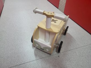 Correpasillos de madera
