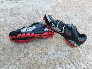 Zapatillas Ciclismo MTB Negras y Rojas