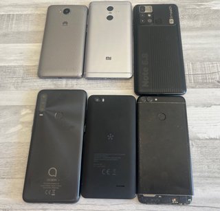 Lotto di 3 telefoni Android