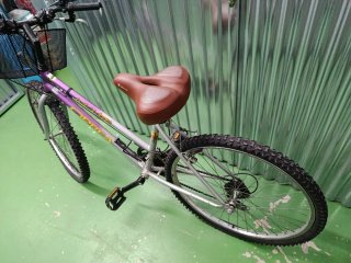 Bicicleta con Cesta Delantera y sillín muy  cómodo