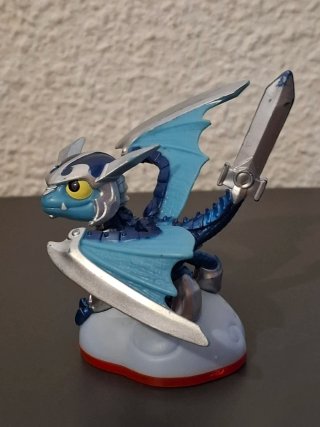 Skylanders Trap Team Blades Figura