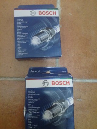 2 Cajas de Bujías Bosch Super 4