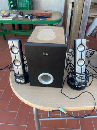 Altavoces Logitech con Subwoofer