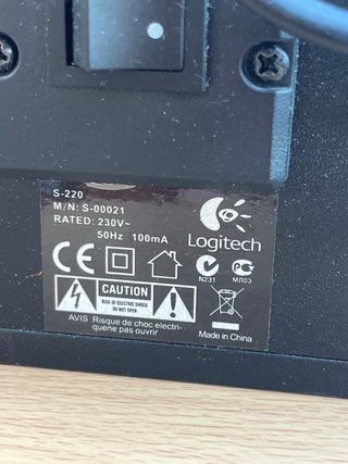 Altavoces Logitech con Subwoofer
