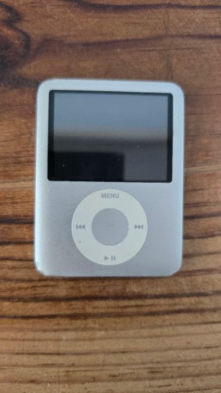 iPod Mini 8GB Plateado Y Altavoz Jbl